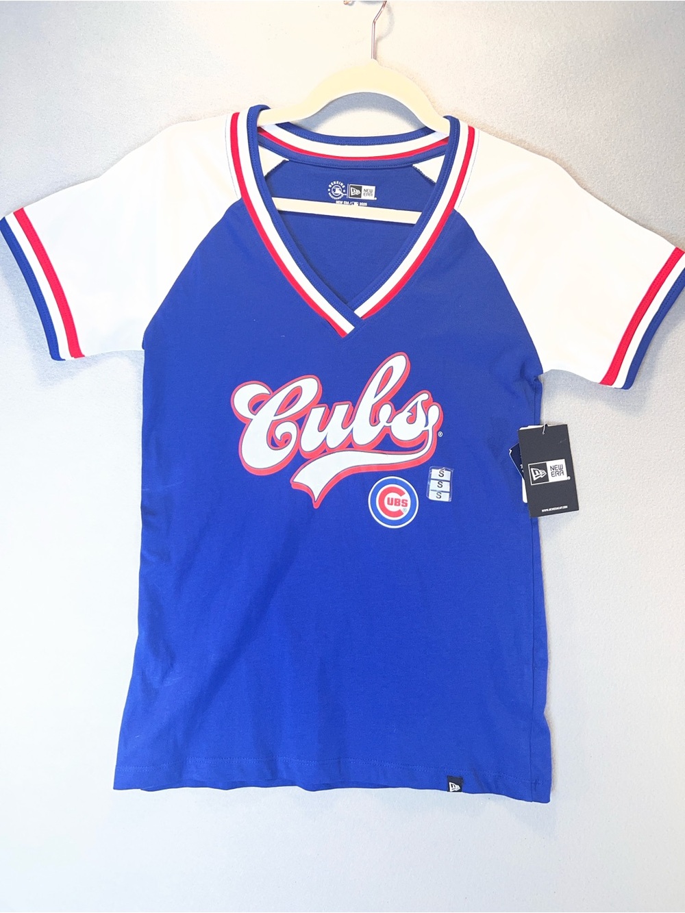 NEW Chicago Cubs MLB New Era Blue Short Sleeve TShirt Small Glitter Logo Retro